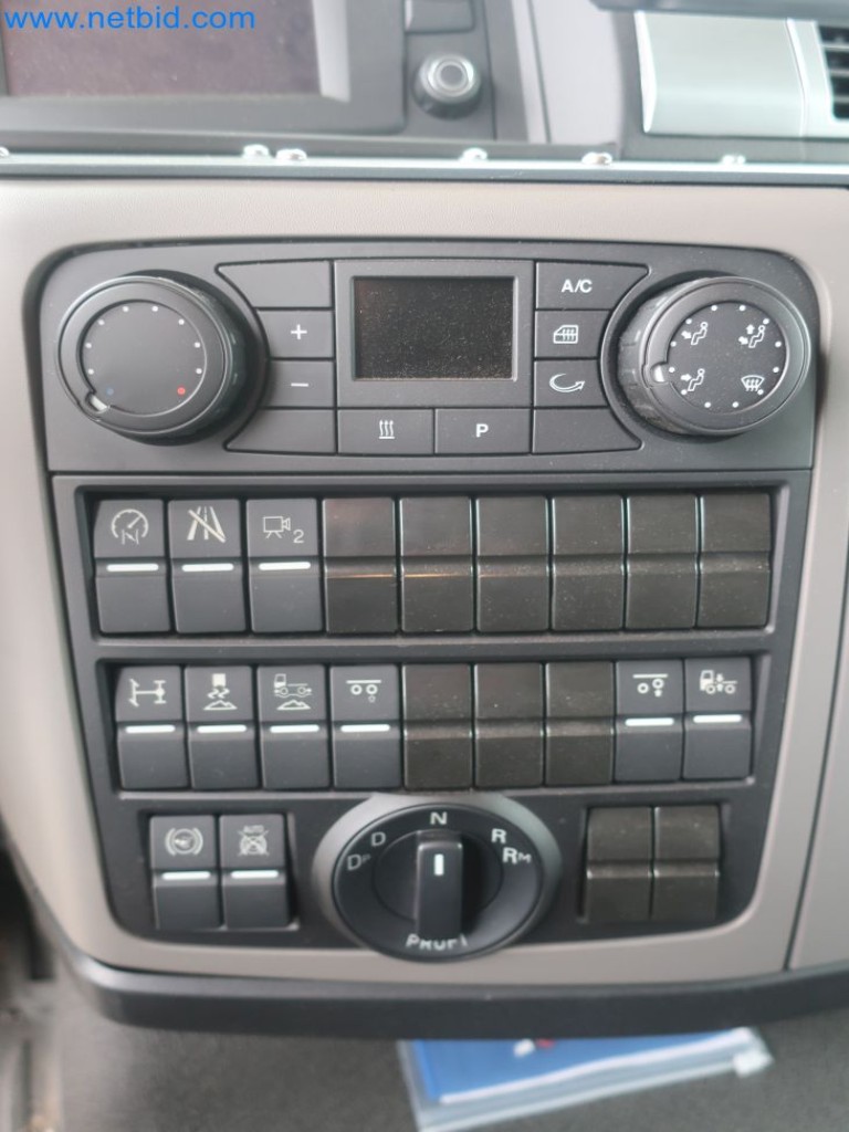 Plants for the production and storage of mineral oil products as well as input and finished products for the production of lubricants-47