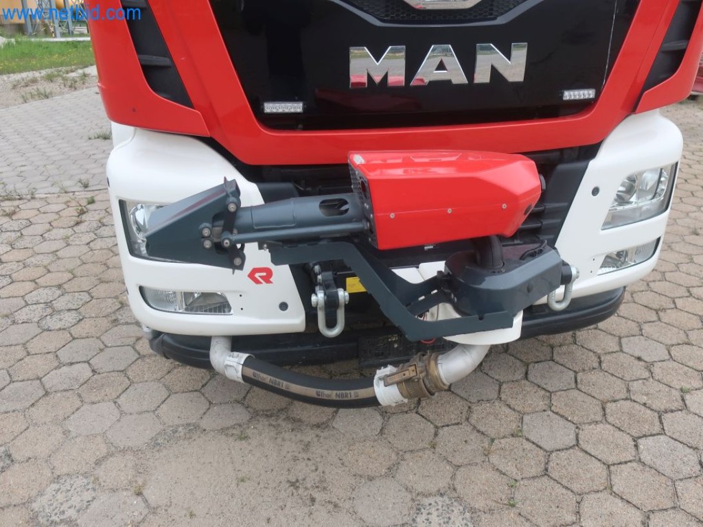 Plants for the production and storage of mineral oil products as well as input and finished products for the production of lubricants-4