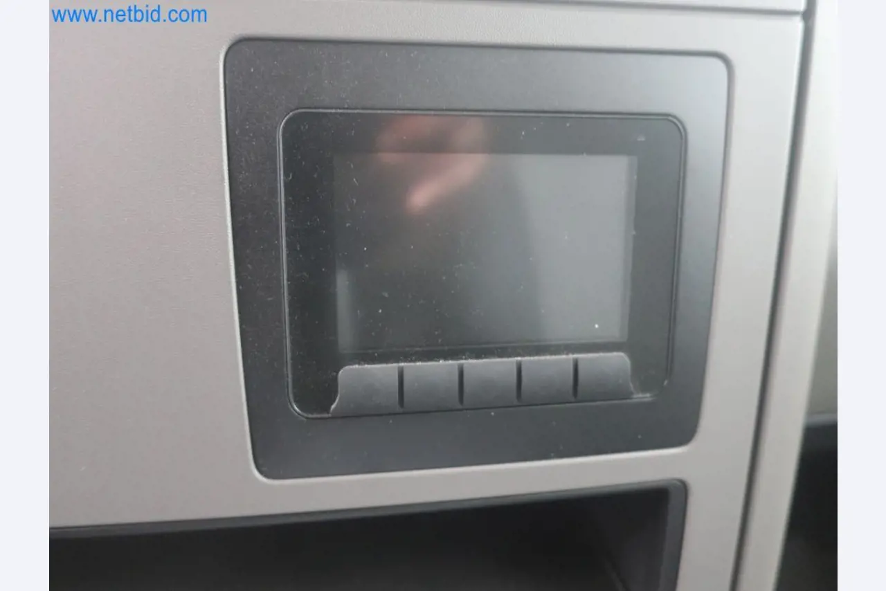 Zakłady produkcji i magazynowania mineralnych produktów olejowych, jak również surowców i produktów gotowych do produkcji smarów.-49