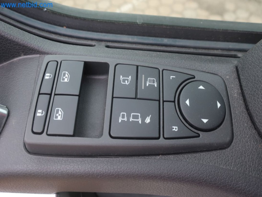 Plants for the production and storage of mineral oil products as well as input and finished products for the production of lubricants-52