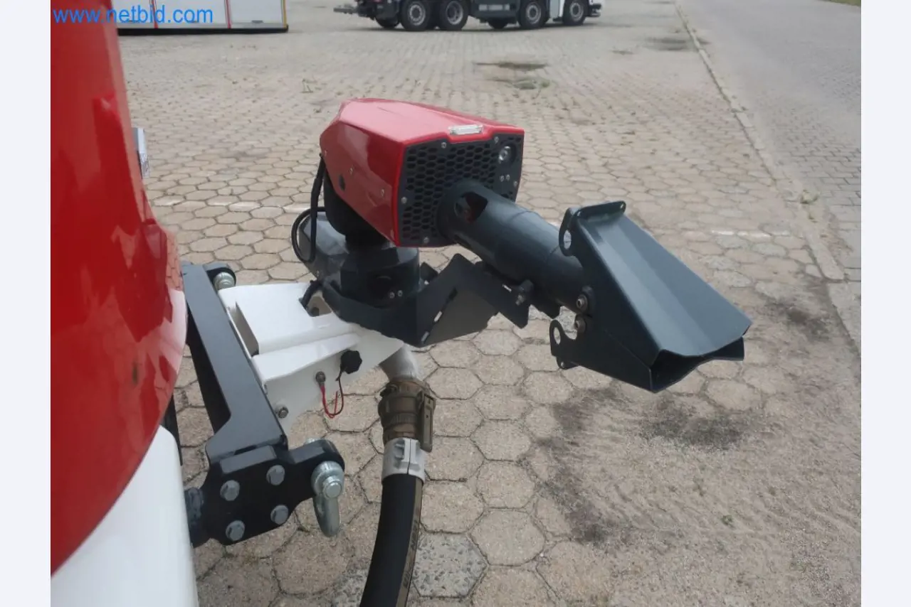 Zakłady produkcji i magazynowania mineralnych produktów olejowych, jak również surowców i produktów gotowych do produkcji smarów.-5