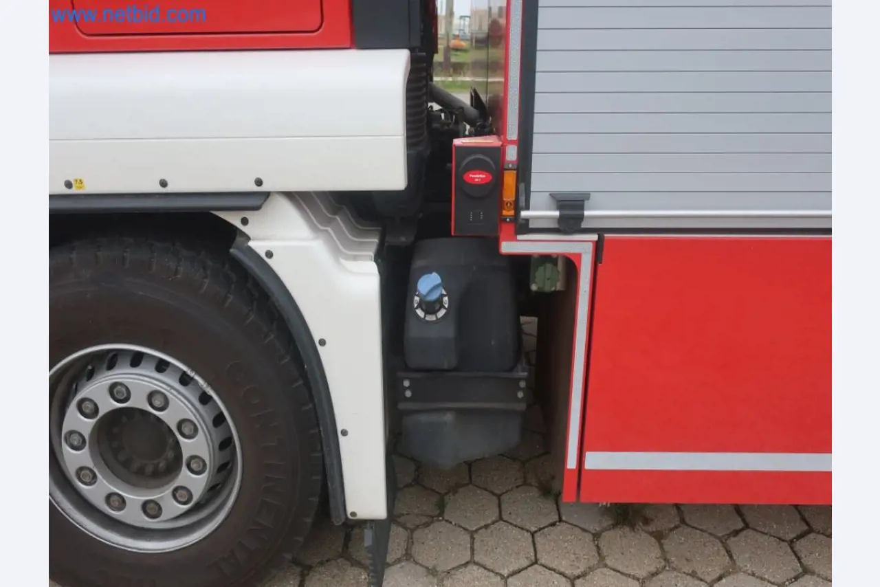 Zakłady produkcji i magazynowania mineralnych produktów olejowych, jak również surowców i produktów gotowych do produkcji smarów.-7