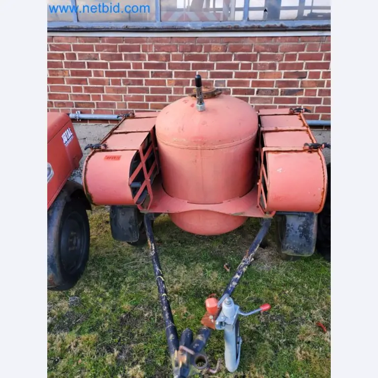 Zakłady produkcji i magazynowania mineralnych produktów olejowych, jak również surowców i produktów gotowych do produkcji smarów.-4