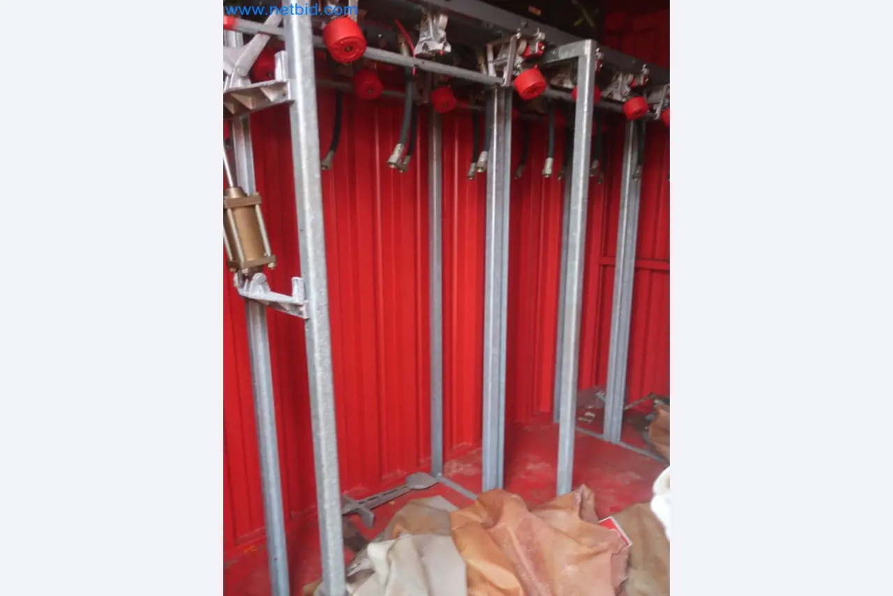 Zakłady produkcji i magazynowania mineralnych produktów olejowych, jak również surowców i produktów gotowych do produkcji smarów.-2