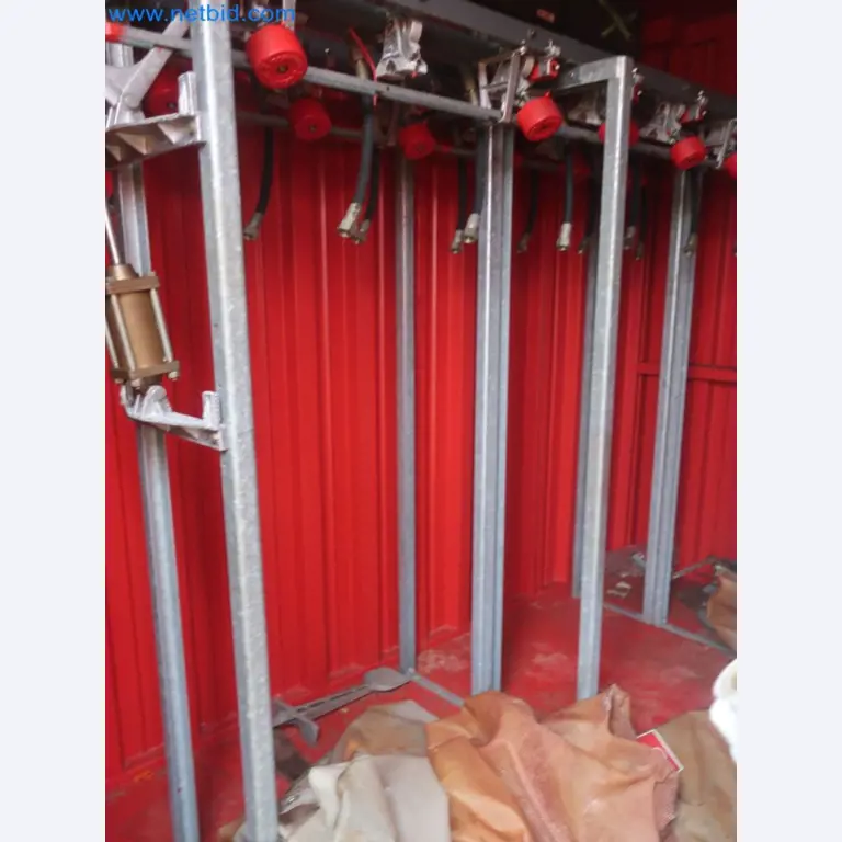 Zakłady produkcji i magazynowania mineralnych produktów olejowych, jak również surowców i produktów gotowych do produkcji smarów.-2