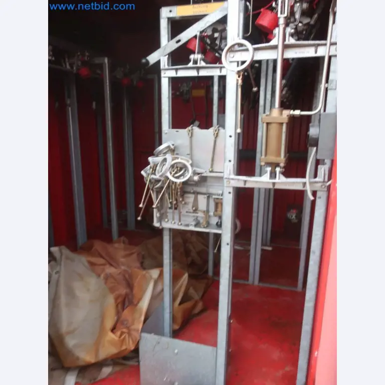 Zakłady produkcji i magazynowania mineralnych produktów olejowych, jak również surowców i produktów gotowych do produkcji smarów.-3