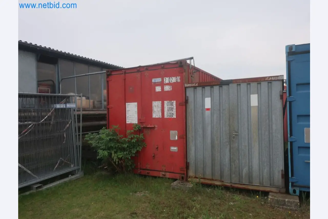 Zakłady produkcji i magazynowania mineralnych produktów olejowych, jak również surowców i produktów gotowych do produkcji smarów.-2