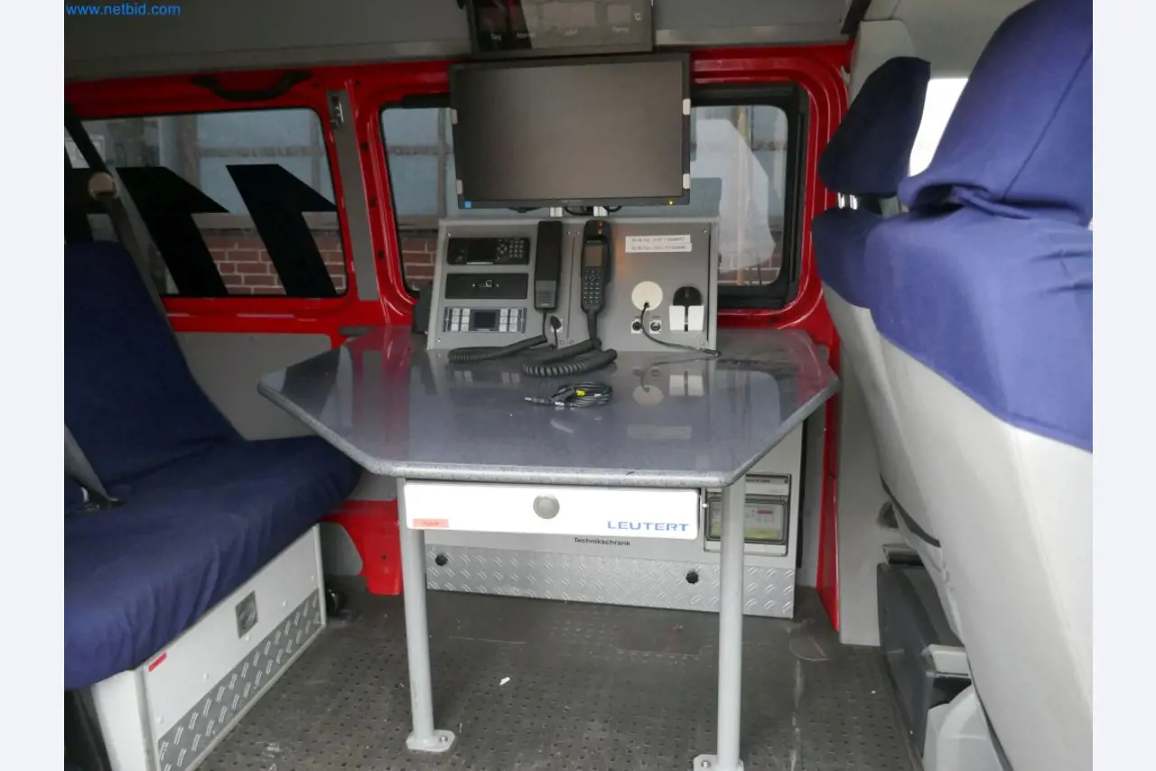 Zakłady produkcji i magazynowania mineralnych produktów olejowych, jak również surowców i produktów gotowych do produkcji smarów.-4