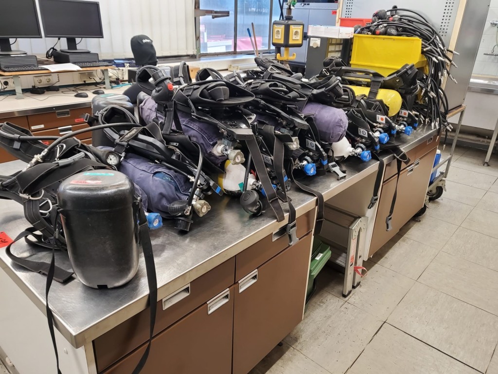 Plants for the production and storage of mineral oil products as well as input and finished products for the production of lubricants-4