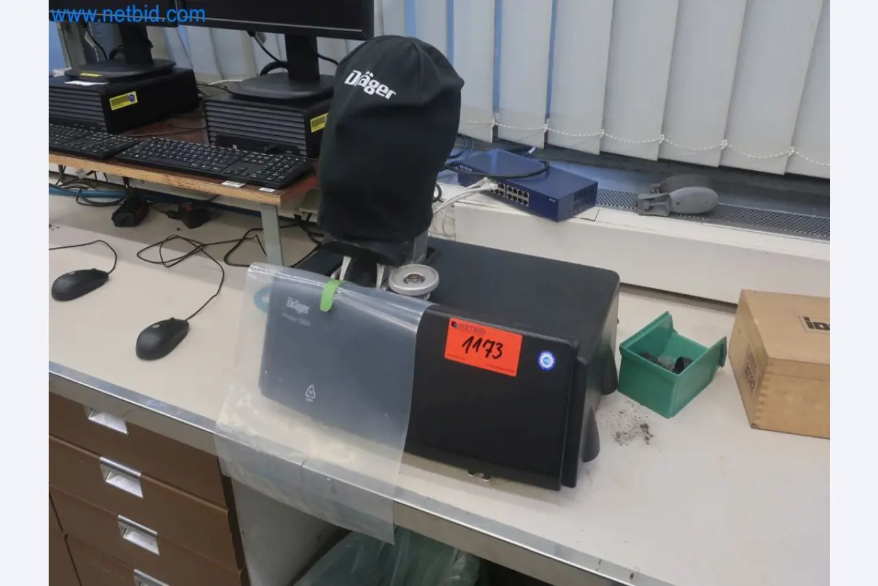 Zakłady produkcji i magazynowania mineralnych produktów olejowych, jak również surowców i produktów gotowych do produkcji smarów.-1