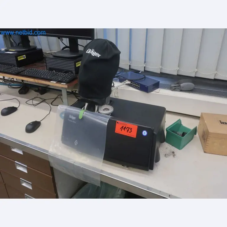 Zakłady produkcji i magazynowania mineralnych produktów olejowych, jak również surowców i produktów gotowych do produkcji smarów.-1