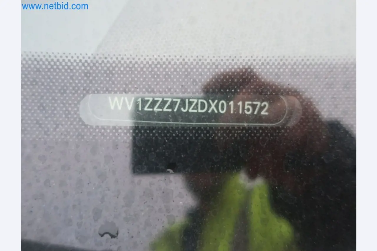 Zakłady produkcji i magazynowania mineralnych produktów olejowych, jak również surowców i produktów gotowych do produkcji smarów.-12