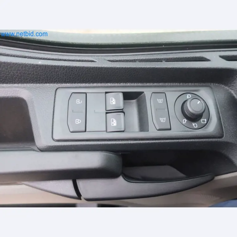 Zakłady produkcji i magazynowania mineralnych produktów olejowych, jak również surowców i produktów gotowych do produkcji smarów.-14