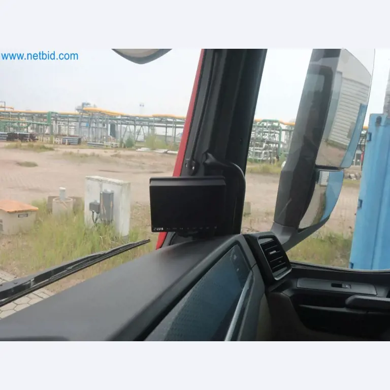 Zakłady produkcji i magazynowania mineralnych produktów olejowych, jak również surowców i produktów gotowych do produkcji smarów.-17