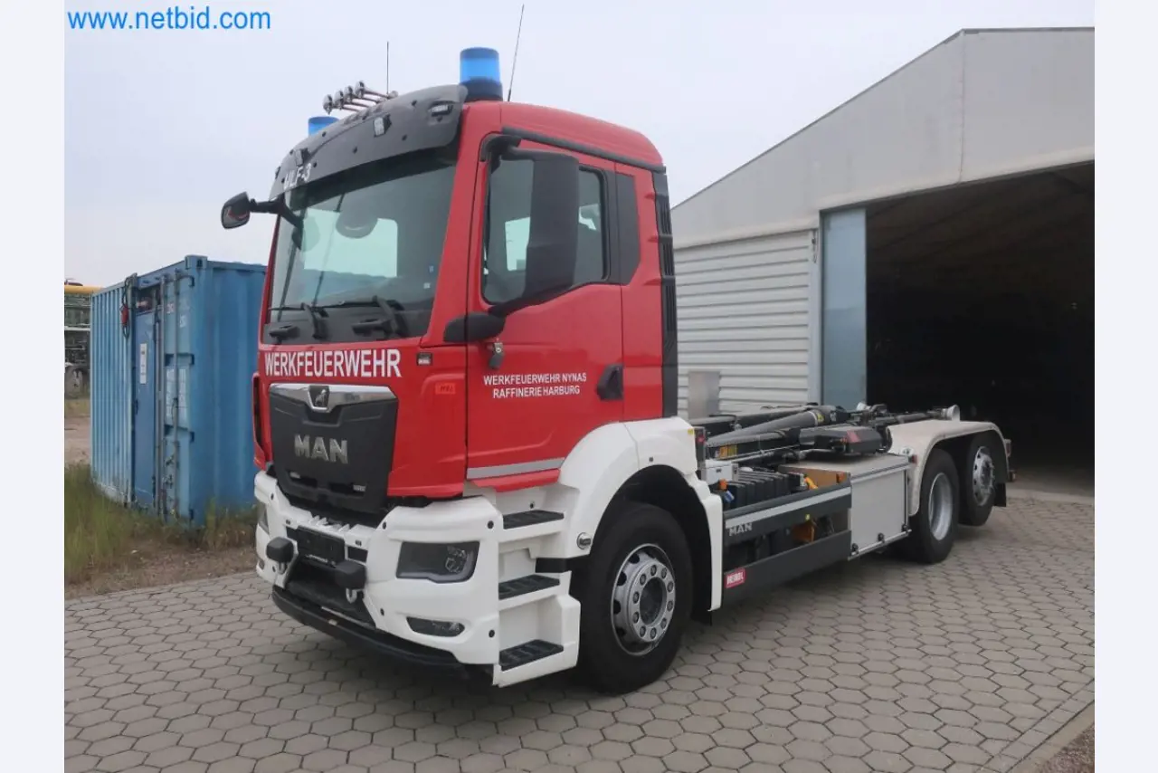 Zakłady produkcji i magazynowania mineralnych produktów olejowych, jak również surowców i produktów gotowych do produkcji smarów.-1