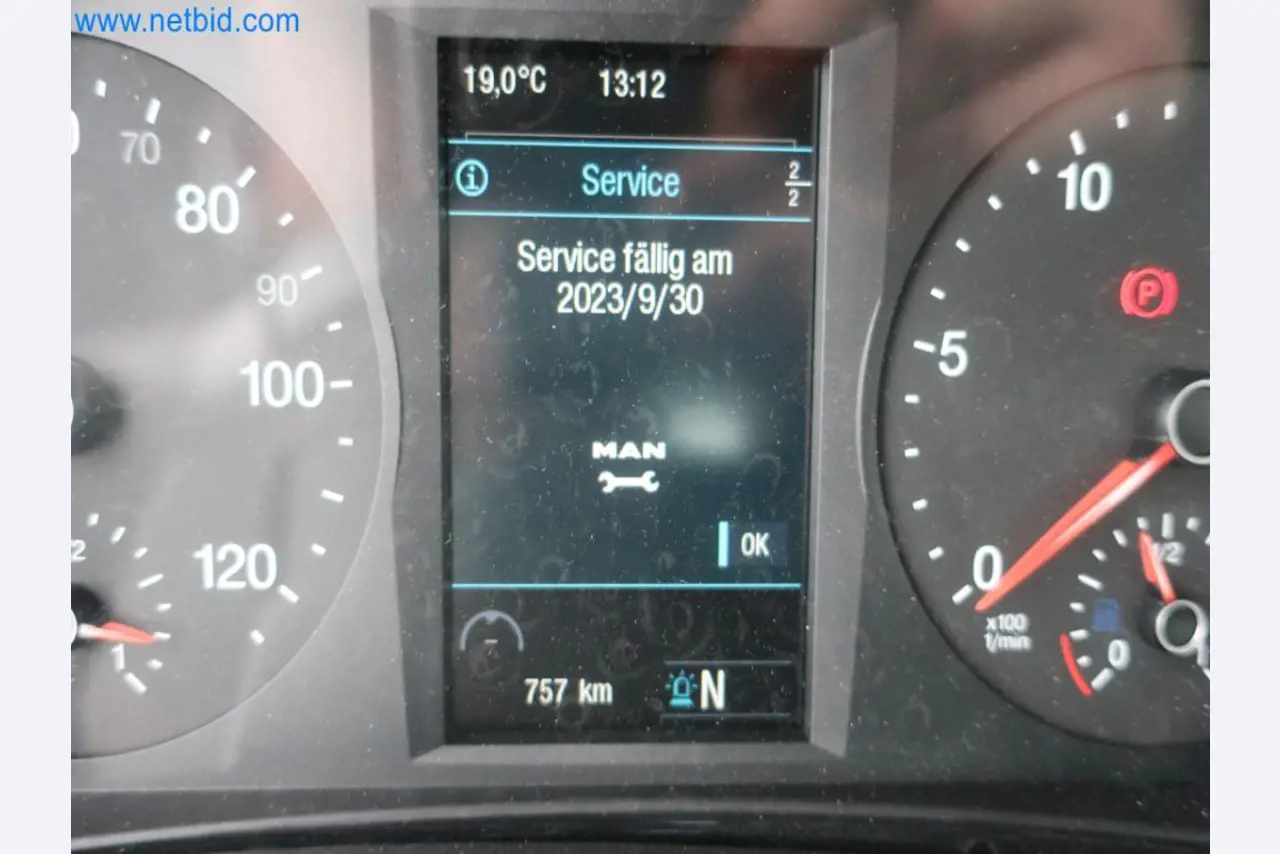 Zakłady produkcji i magazynowania mineralnych produktów olejowych, jak również surowców i produktów gotowych do produkcji smarów.-22