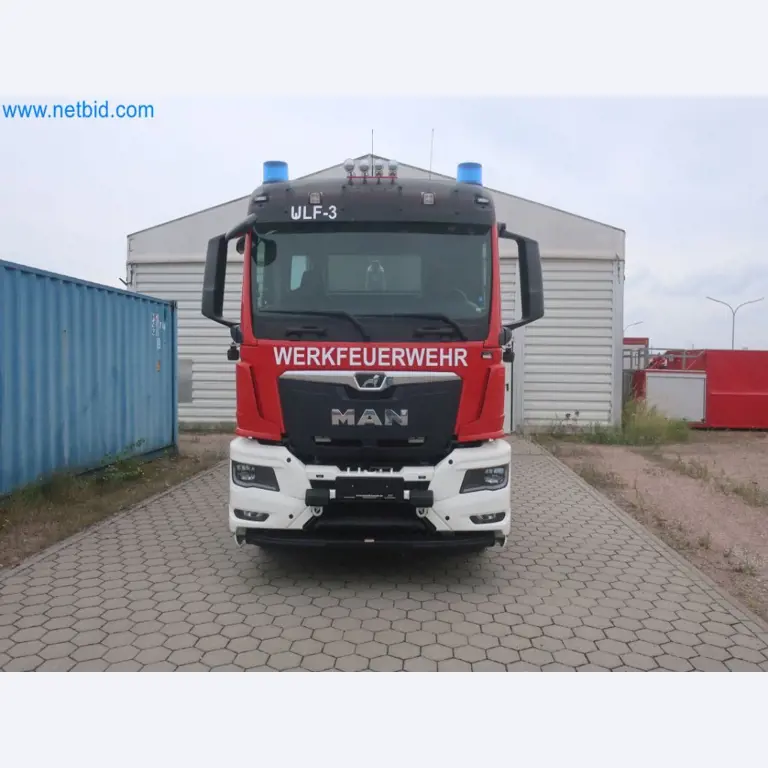 Zakłady produkcji i magazynowania mineralnych produktów olejowych, jak również surowców i produktów gotowych do produkcji smarów.-2