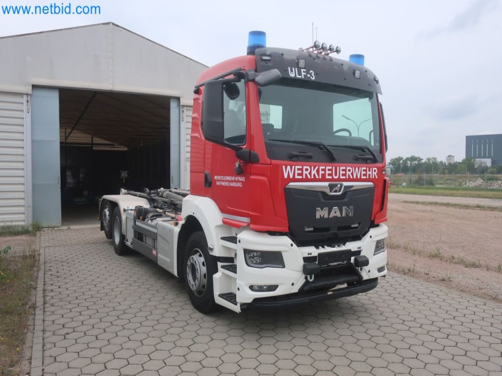 Plants for the production and storage of mineral oil products as well as input and finished products for the production of lubricants-4