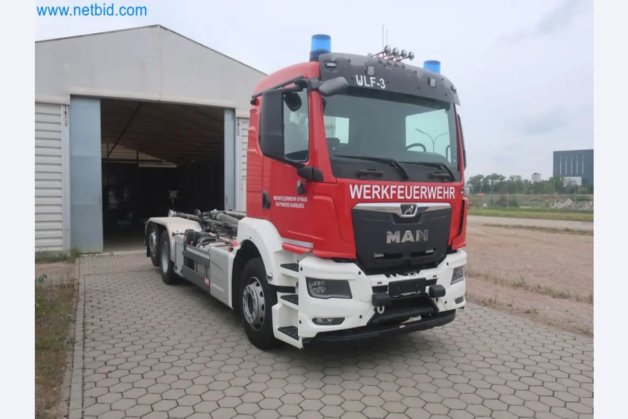 Zakłady produkcji i magazynowania mineralnych produktów olejowych, jak również surowców i produktów gotowych do produkcji smarów.-4