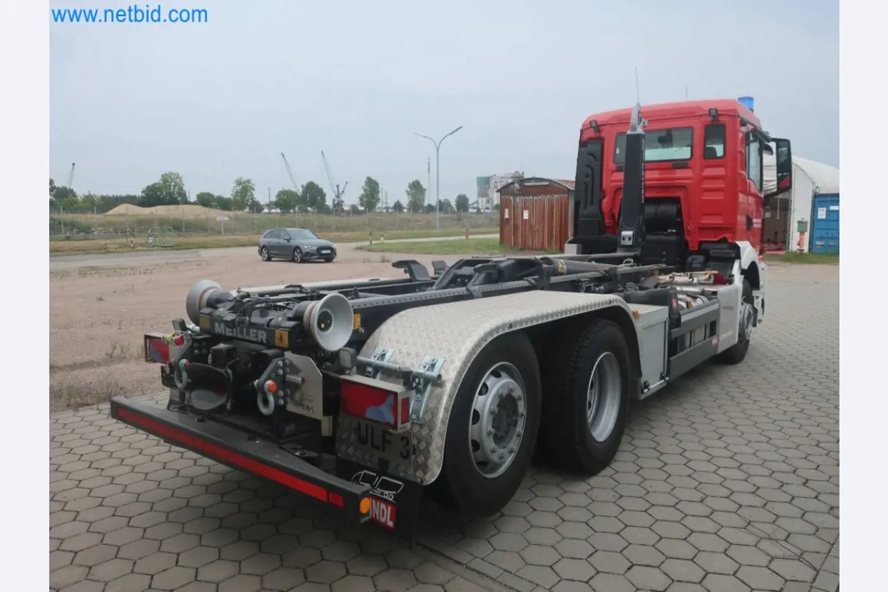 Zakłady produkcji i magazynowania mineralnych produktów olejowych, jak również surowców i produktów gotowych do produkcji smarów.-5