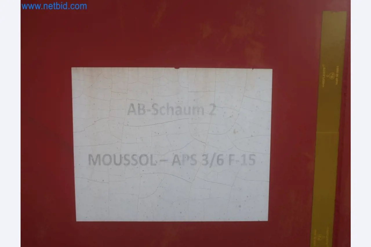 Závody na výrobu a skladování produktů z minerálních olejů, jakož i vstupů a hotových výrobků pro výrobu maziv.-5