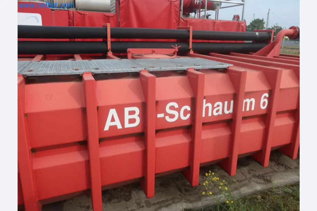 Zakłady produkcji i magazynowania mineralnych produktów olejowych, jak również surowców i produktów gotowych do produkcji smarów.-2