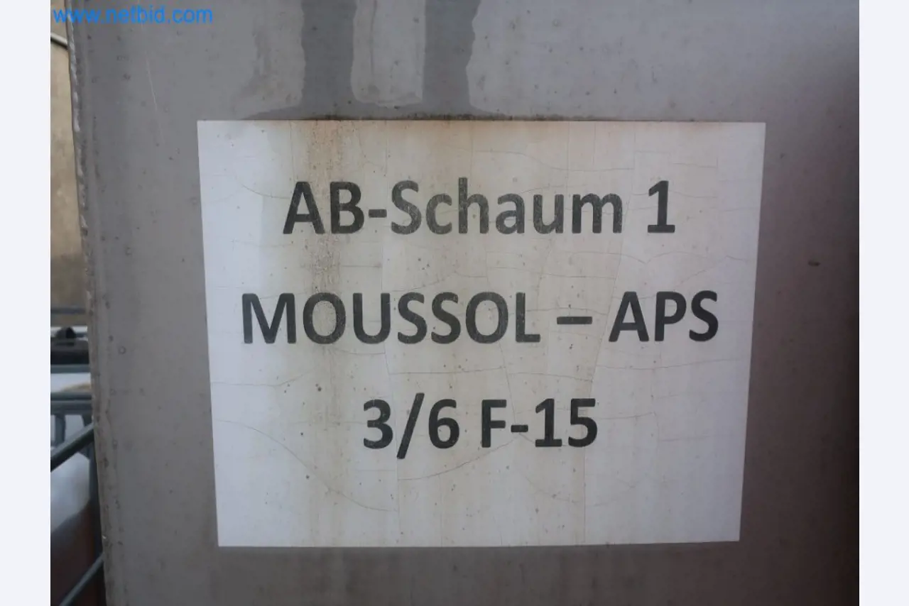 Závody na výrobu a skladování produktů z minerálních olejů, jakož i vstupů a hotových výrobků pro výrobu maziv.-3