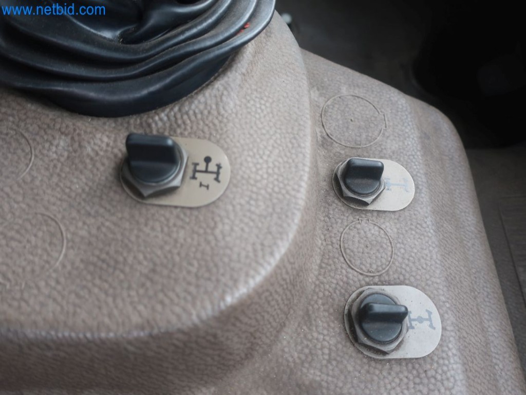 Plants for the production and storage of mineral oil products as well as input and finished products for the production of lubricants-9