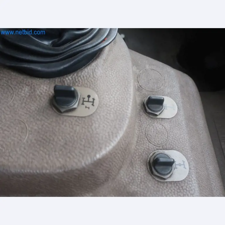 Instalações para a produção e armazenamento de produtos de óleo mineral, bem como de insumos e produtos acabados para a produção de lubrificantes-9