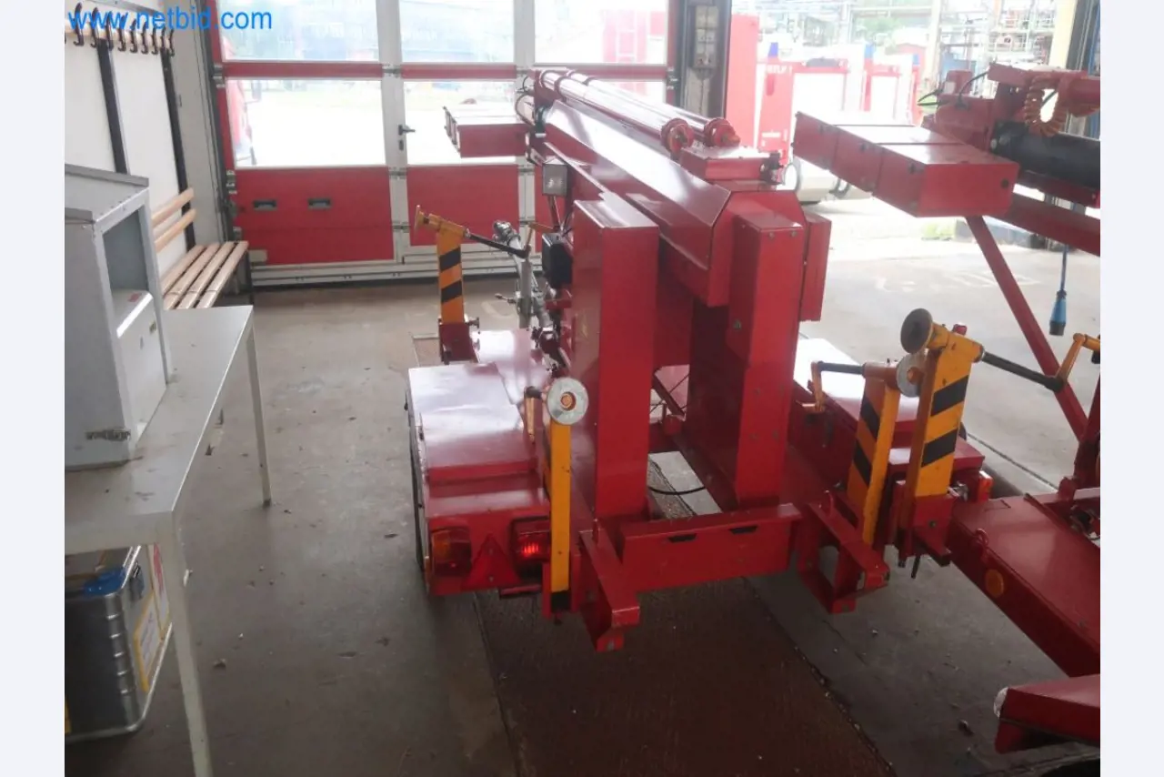 Zakłady produkcji i magazynowania mineralnych produktów olejowych, jak również surowców i produktów gotowych do produkcji smarów.-11