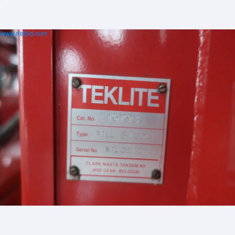 Zakłady produkcji i magazynowania mineralnych produktów olejowych, jak również surowców i produktów gotowych do produkcji smarów.-6