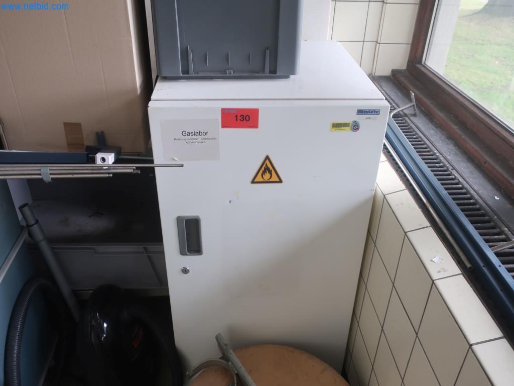 Plantas de producción y almacenamiento de productos derivados del petróleo, así como de insumos y productos acabados para la fabricación de lubricantes.-1