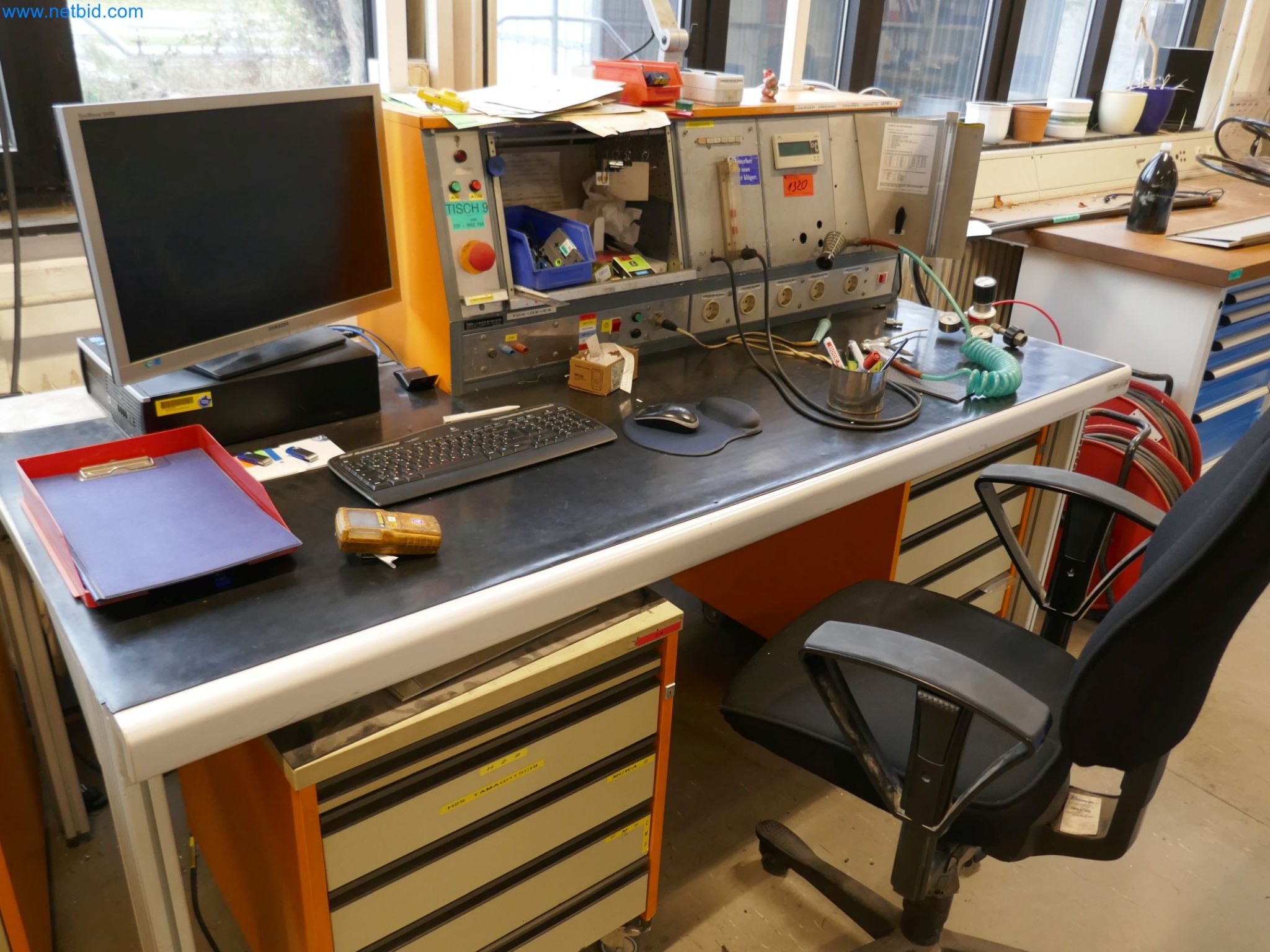 Installations pour la fabrication et le stockage de produits pétroliers ainsi que de produits d'alimentation et de produits finis pour la fabrication de lubrifiants-2