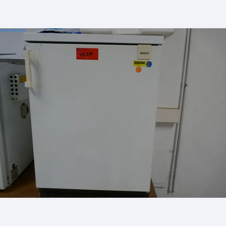 Plants for the production and storage of mineral oil products as well as input and finished products for the production of lubricants-1