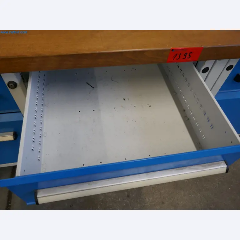 Zakłady produkcji i magazynowania mineralnych produktów olejowych, jak również surowców i produktów gotowych do produkcji smarów.-2