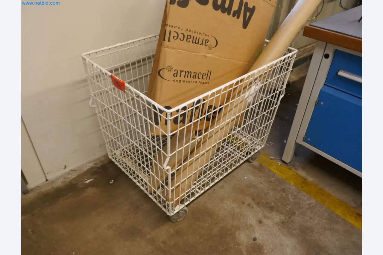 Plants for the production and storage of mineral oil products as well as input and finished products for the production of lubricants-1