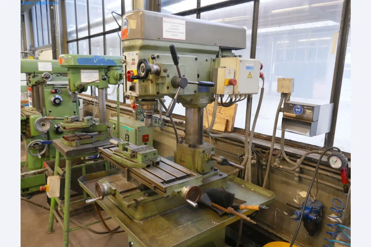 Installations pour la fabrication et le stockage de produits pétroliers ainsi que de produits d'alimentation et de produits finis pour la fabrication de lubrifiants-1