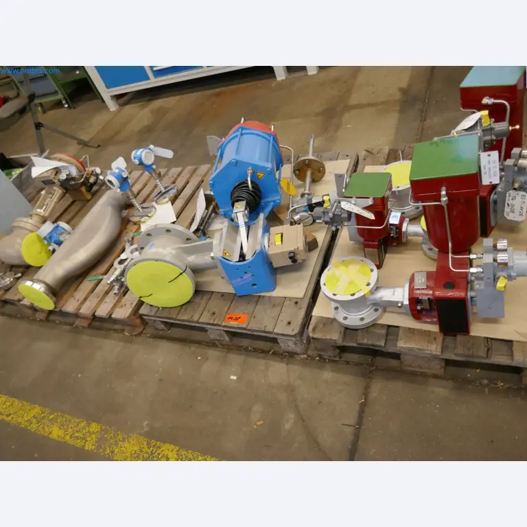 Installations pour la fabrication et le stockage de produits pétroliers ainsi que de produits d'alimentation et de produits finis pour la fabrication de lubrifiants-1