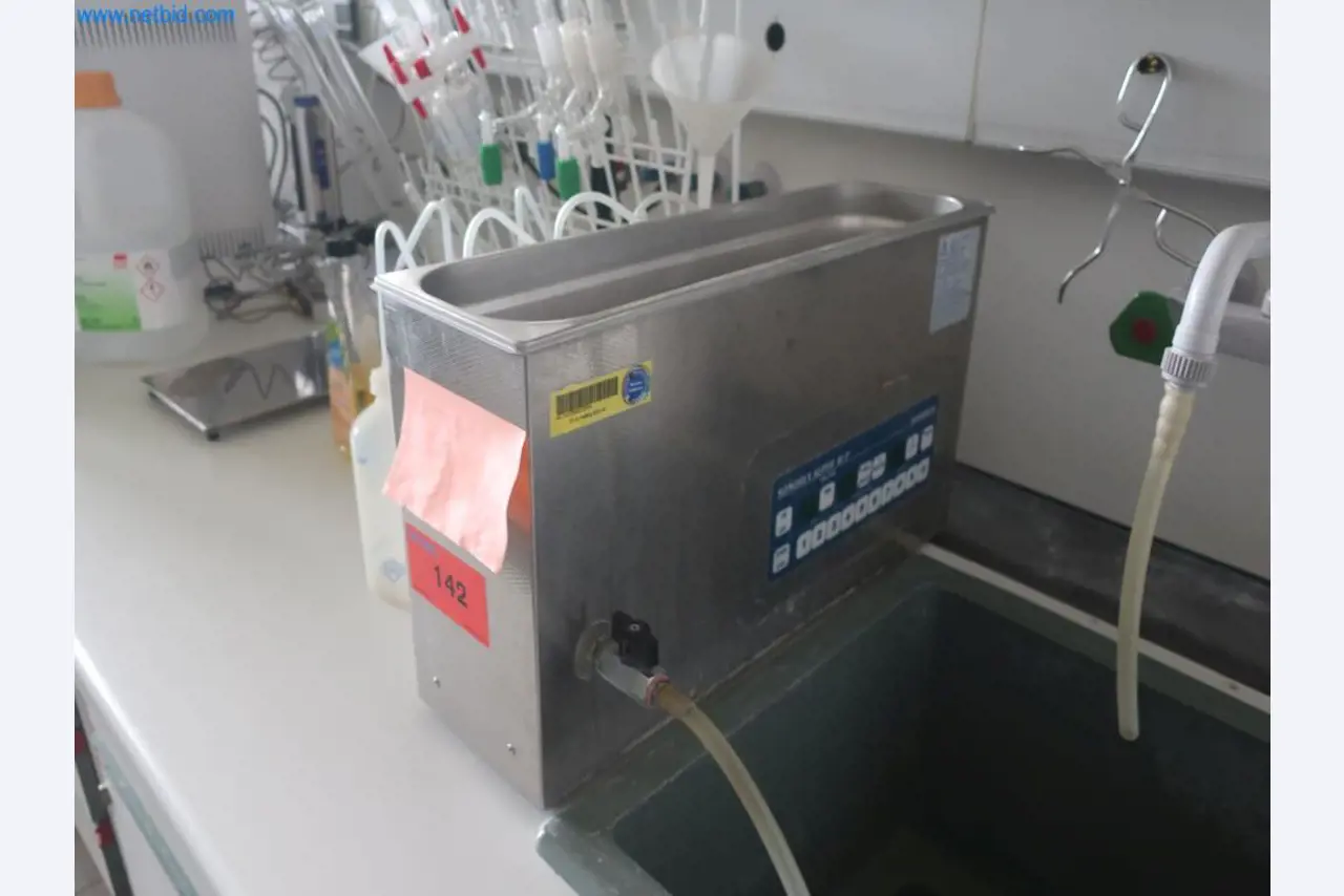 Plantas de producción y almacenamiento de productos derivados del petróleo, así como de insumos y productos acabados para la fabricación de lubricantes.-1