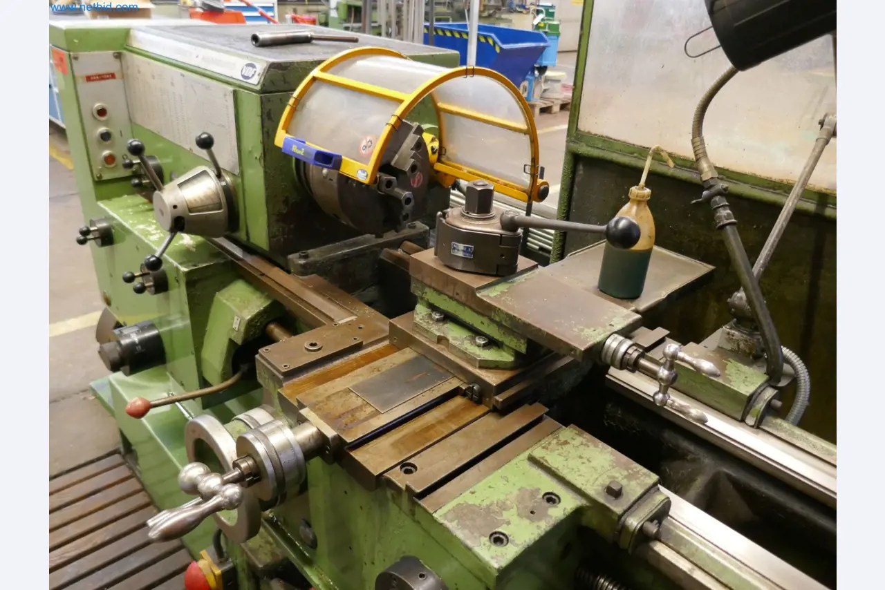 Zakłady produkcji i magazynowania mineralnych produktów olejowych, jak również surowców i produktów gotowych do produkcji smarów.-2