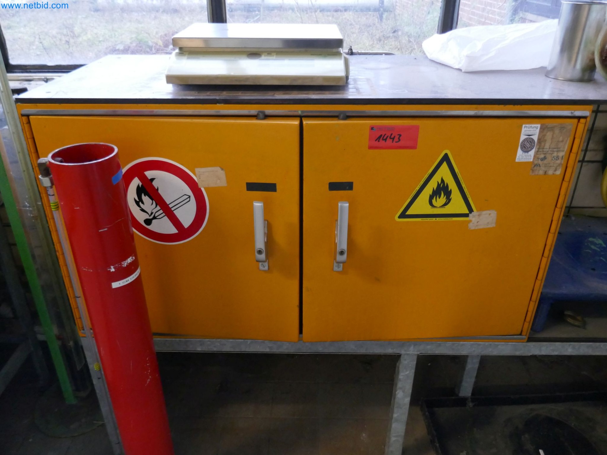 Magazinbestände, Rohöl-/Gas-Öl-/Einsatzpumpen sowie Betriebsausstattung einer Raffinerie-1