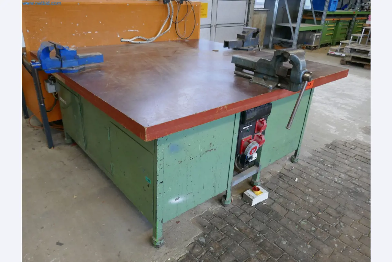 Zakłady produkcji i magazynowania mineralnych produktów olejowych, jak również surowców i produktów gotowych do produkcji smarów.-1