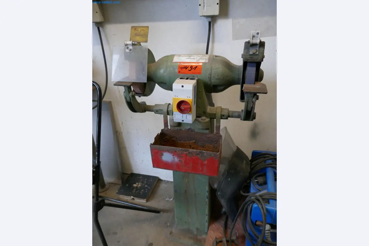 Zakłady produkcji i magazynowania mineralnych produktów olejowych, jak również surowców i produktów gotowych do produkcji smarów.-1