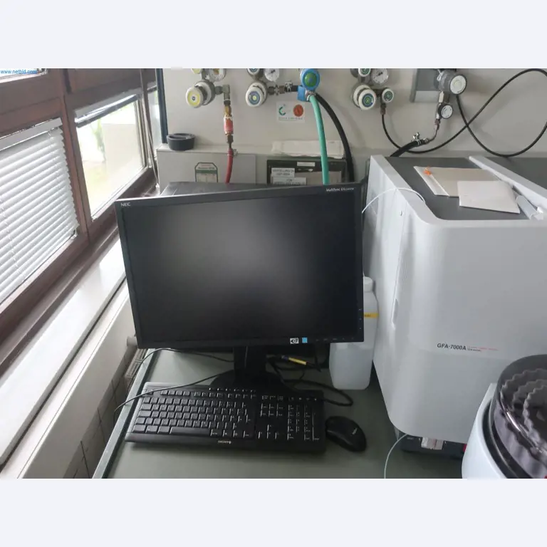 Zakłady produkcji i magazynowania mineralnych produktów olejowych, jak również surowców i produktów gotowych do produkcji smarów.-7