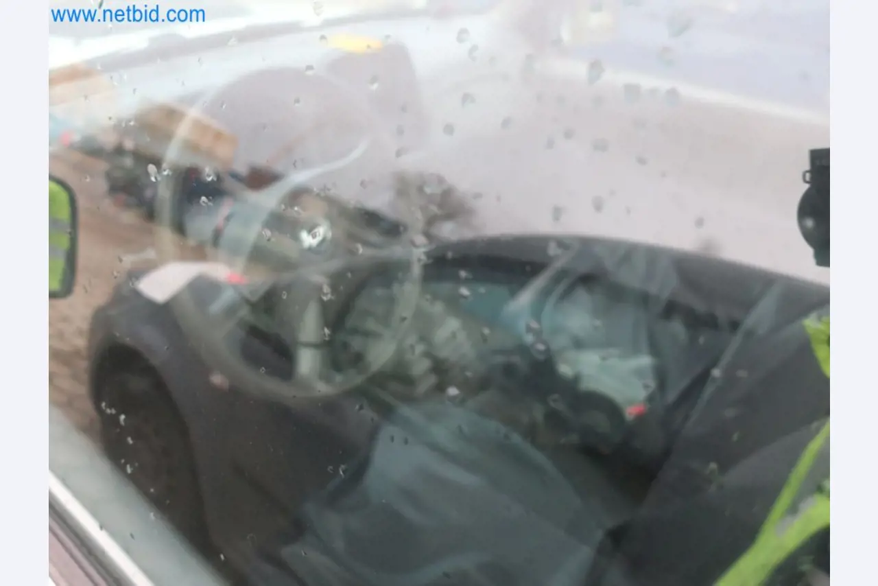 Zakłady produkcji i magazynowania mineralnych produktów olejowych, jak również surowców i produktów gotowych do produkcji smarów.-8