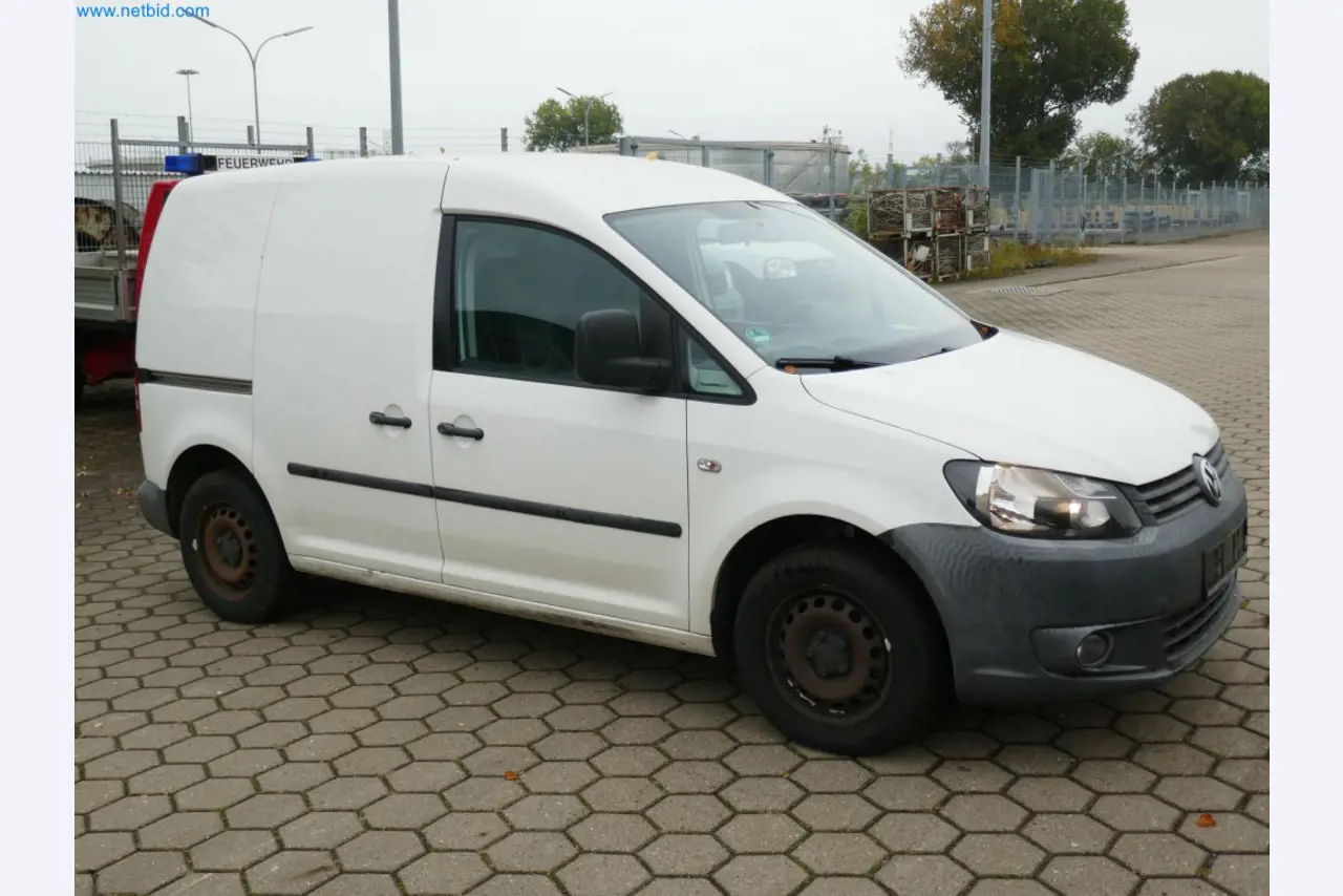 Zakłady produkcji i magazynowania mineralnych produktów olejowych, jak również surowców i produktów gotowych do produkcji smarów.-4