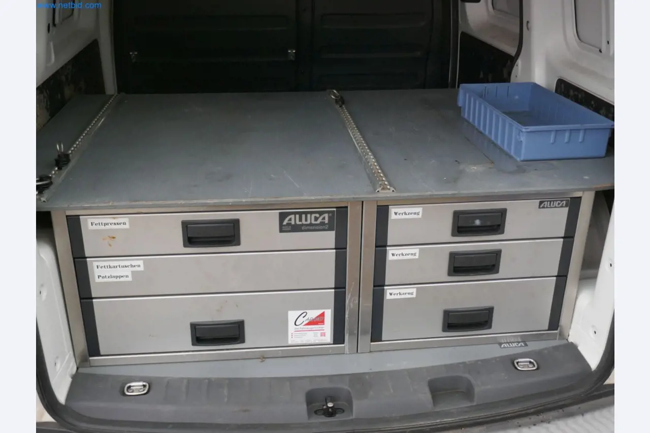 Zakłady produkcji i magazynowania mineralnych produktów olejowych, jak również surowców i produktów gotowych do produkcji smarów.-7