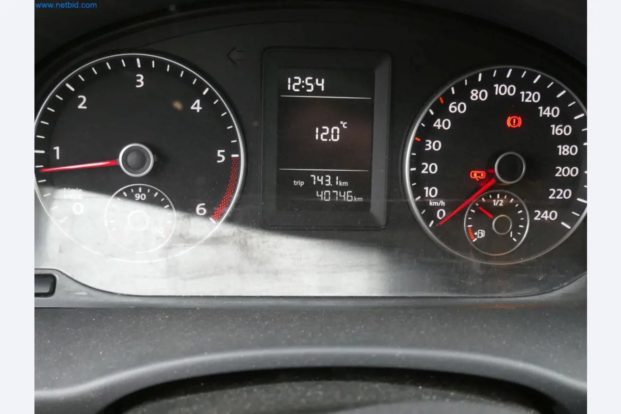 Zakłady produkcji i magazynowania mineralnych produktów olejowych, jak również surowców i produktów gotowych do produkcji smarów.-9