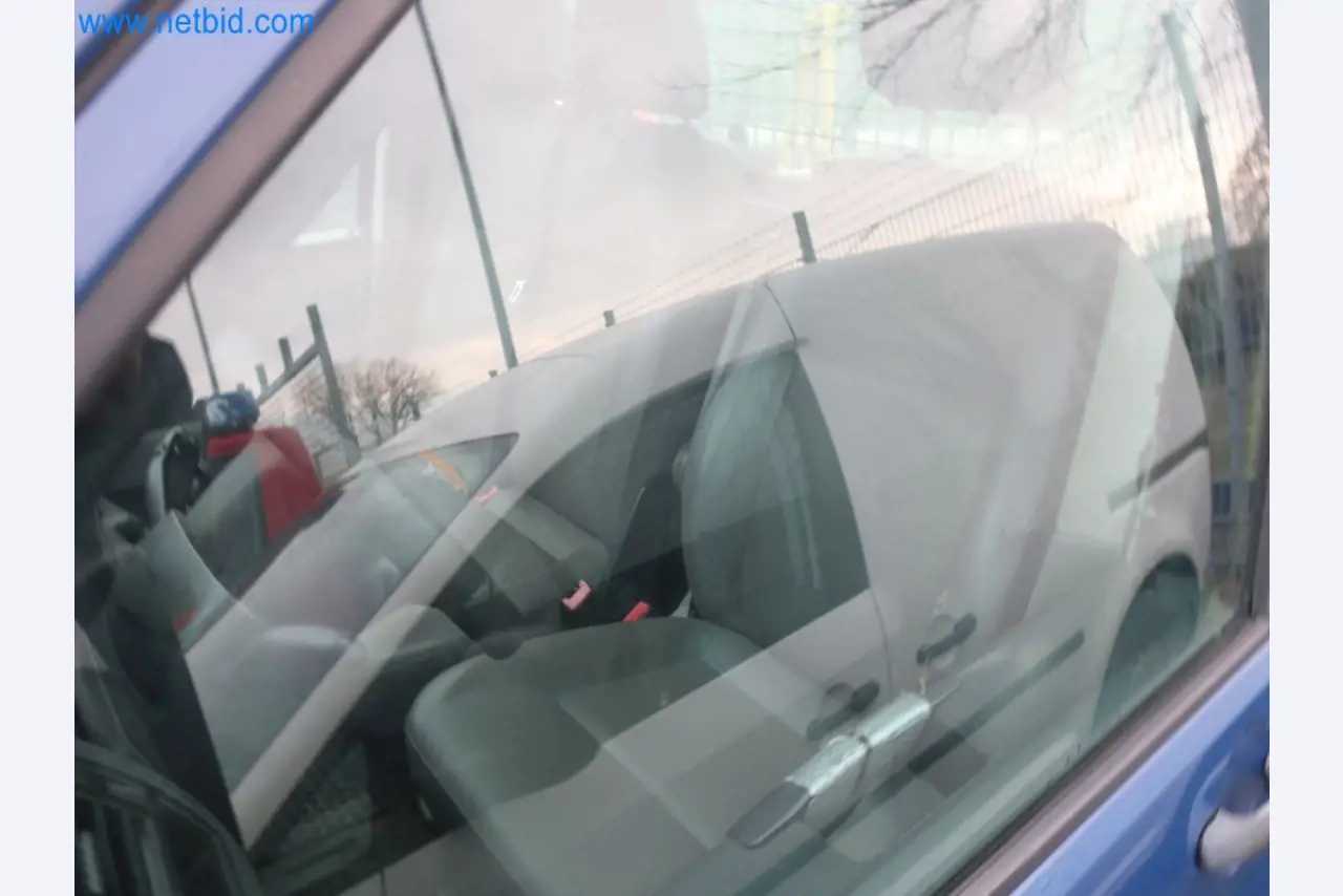 Zakłady produkcji i magazynowania mineralnych produktów olejowych, jak również surowców i produktów gotowych do produkcji smarów.-10