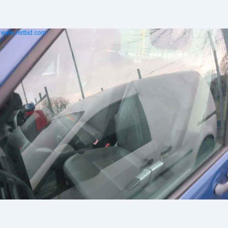 Zakłady produkcji i magazynowania mineralnych produktów olejowych, jak również surowców i produktów gotowych do produkcji smarów.-10